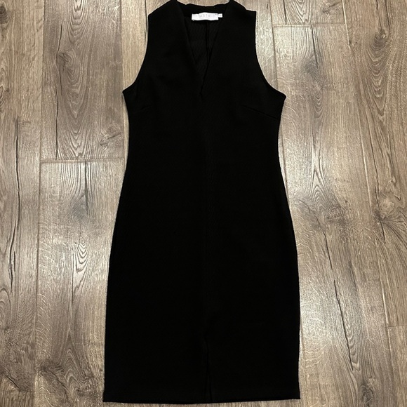 ASTR the Label Textured Bodycon V-neck Sleeveless Dress Large Closet Staple - Picture 2 of 11